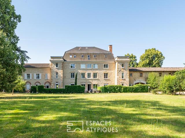 Location Location Meublée d'Exception: Appartement de Prestige en rez de jardin au coeur d'une bâtisse en Pierres Dorées à ARNAS 111 m2 Espaces Atypiques Villefranche – Beaujolais
