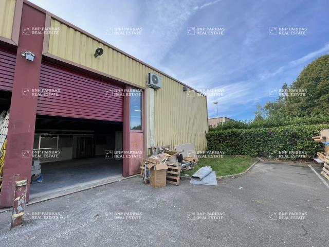 Location locaux d'activité Magny les Hameaux Proche infrastructures