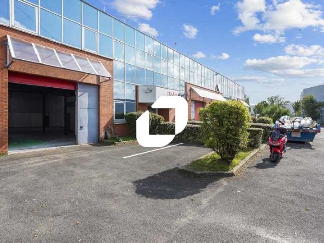 Location locaux d'activité Massy Proche RER et autoroutes