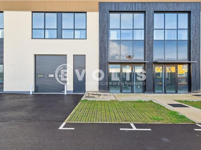 Location locaux d'activité neufs Nanterre Proche RER et autoroutes