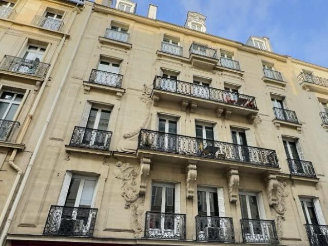 Location locaux mixtes Paris 8 Proche Madeleine et Concorde