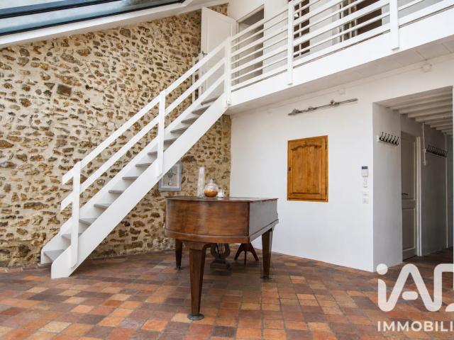Location Maison/villa 11 pièces