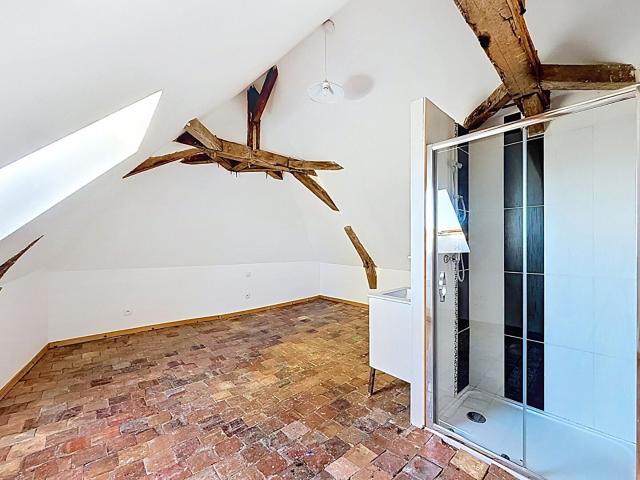 Location maison 3 pièces, 104.00m², La Bazouge de Chemeré