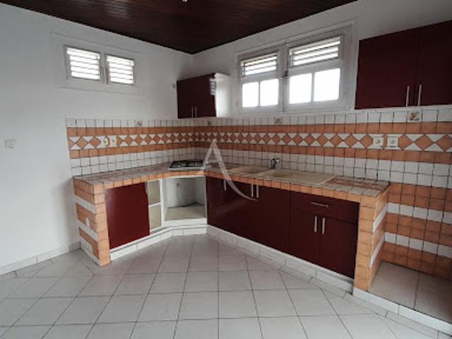 Location Maison 3 pièces 55.11 m2 Le morne rouge