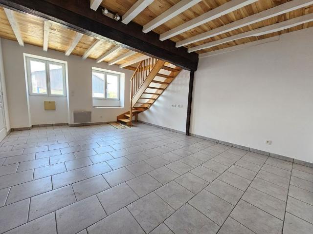 Location Maison 3 pièces 55m² PONT DE VAUX 01190
