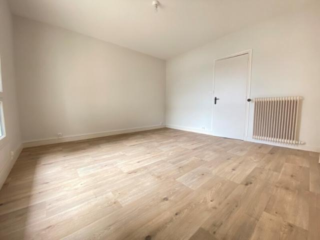 location maison 3 pièces 56 m² st denis de l hotel: t3 de 56.87 m² | 10744 durand montouché