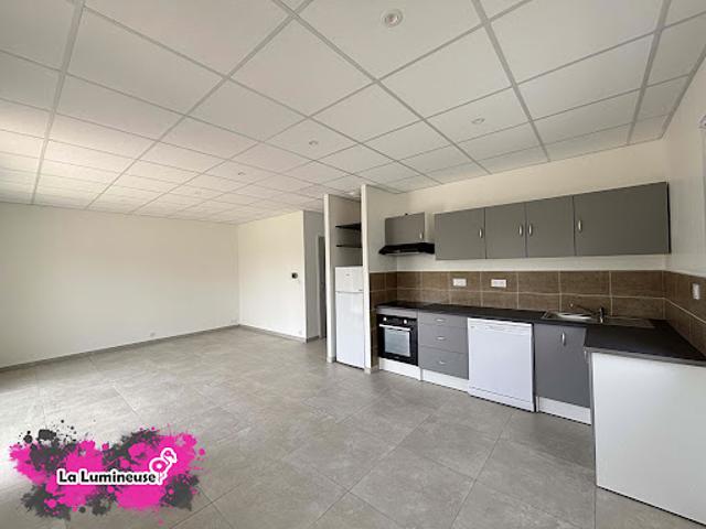 Location Maison 3 pièces 57 m2 Raddon et Chapendu