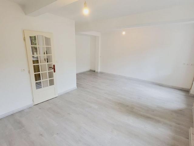 Location maison 3 pièces, 62.11m², Pezens