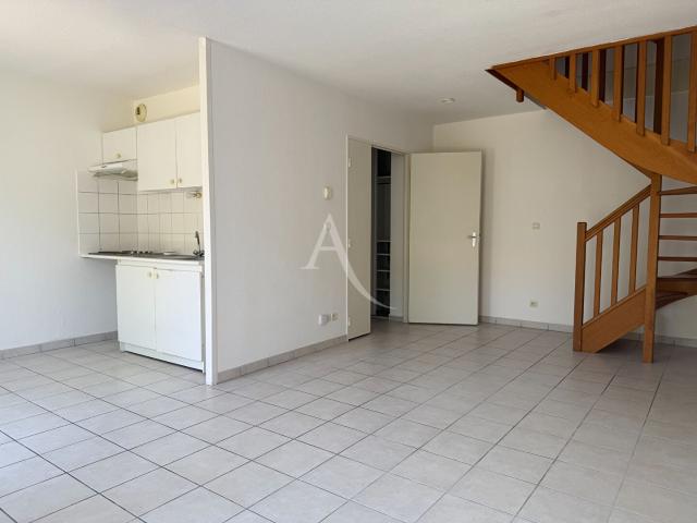 Location maison 3 pièces, 65.00m², Saintes