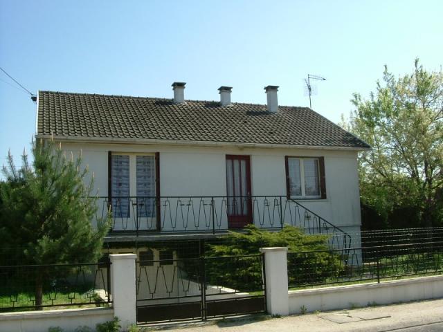 Location maison 3 pièces, 65.00m², Vitry aux Loges