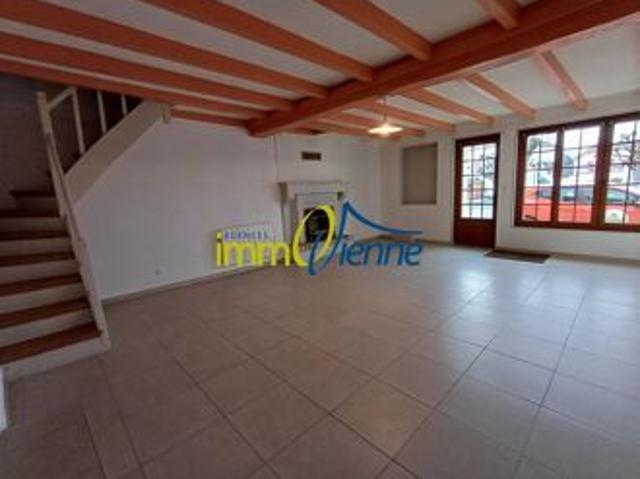 Location Maison 3 pièces 68 m2 à Lhommaizé