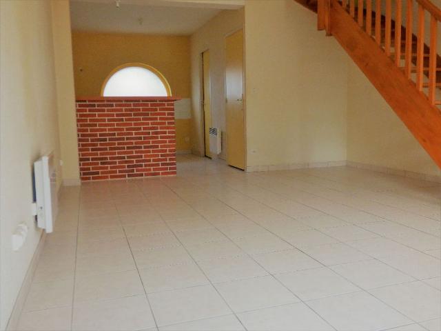 Location maison 3 pièces, 71.00m², Chilleurs aux Bois