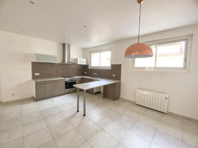 Location Maison 3 pièces 71m² CASSIS 13260