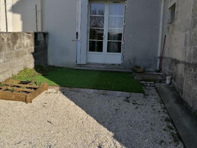 Location Maison 3 pièces 74.4 m2 Nieul lès Saintes