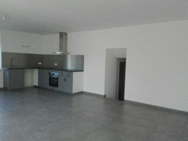 Location Maison 3 pièces 74m² ST ANTOINE DU ROCHER 37360