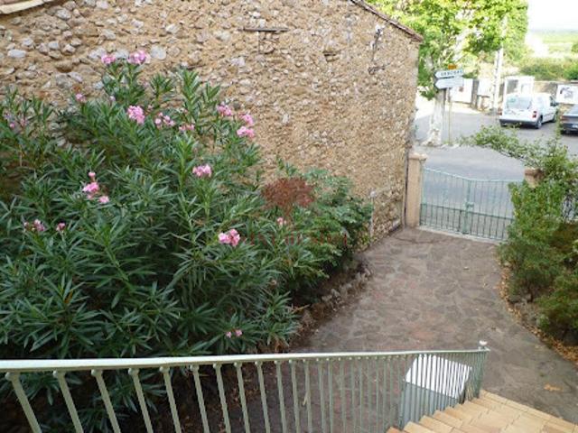 Location Maison 3 pièces 75 m2 Saint Saturnin de Lucian