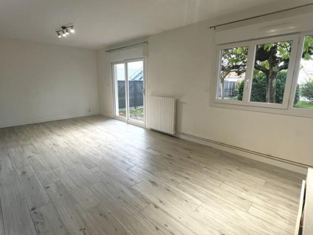 Location Maison 3 pièces 75m² PAREMPUYRE 33290