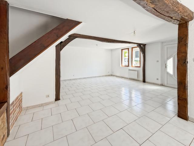 Location maison 3 pièces, 76.87m², Charleval