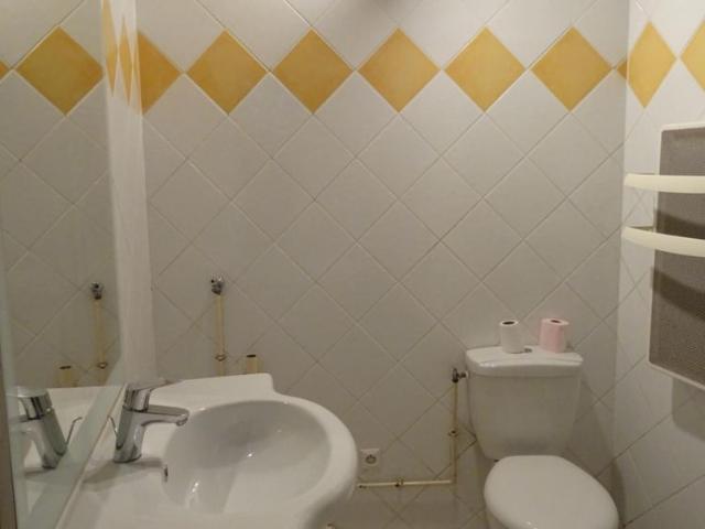 Location Maison 3 pièces 76m² CALLIAN 83440