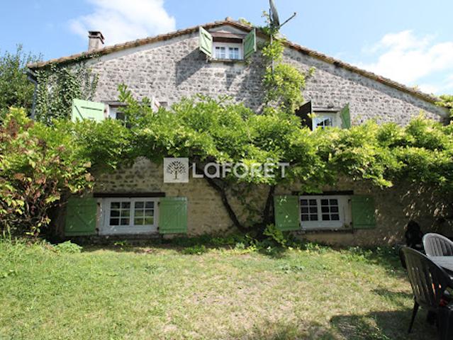 Location Maison 3 pièces 77 m2 Edon