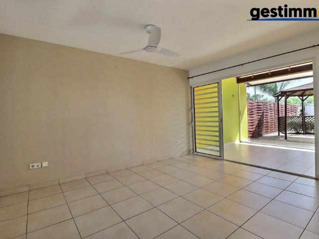 Location Maison 3 pièces 77m² MACOURIA 97355