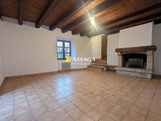 Location Maison 3 pièces 78.63 m2 Montrozier