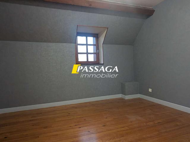 Location maison 3 pièces 78 m² Montrozier 12630
