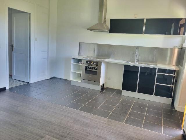 Location Maison 3 pièces 78m² NEUVILLE SUR SAONE 69250