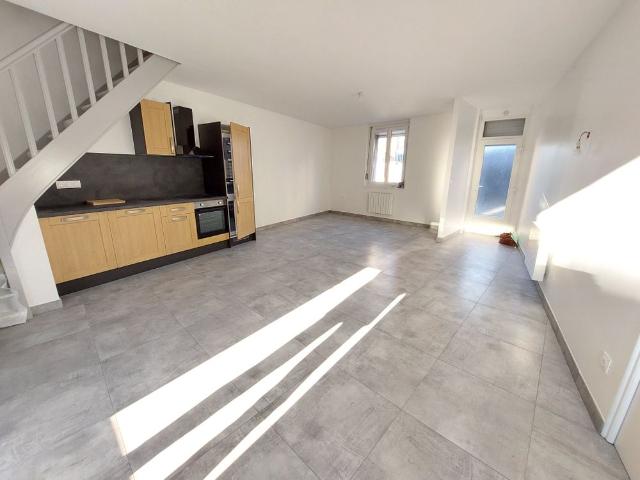 Location Maison 3 pièces 79m² NEUVILLE ST REMY 59554