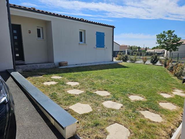 Location Maison 3 pièces 80 m2 Saint Hilaire de Villefranche