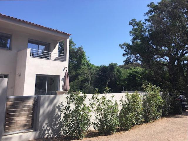 Location Maison 3 pièces 81 m2 Sotta