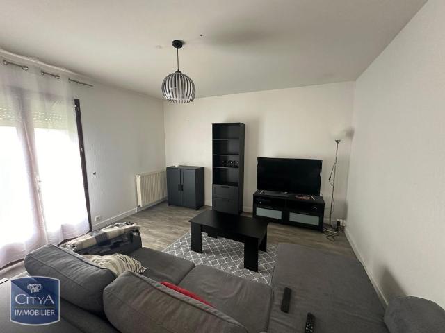 Location Maison 3 pièces 81m² ST PANTALEON DE LARCHE 19600