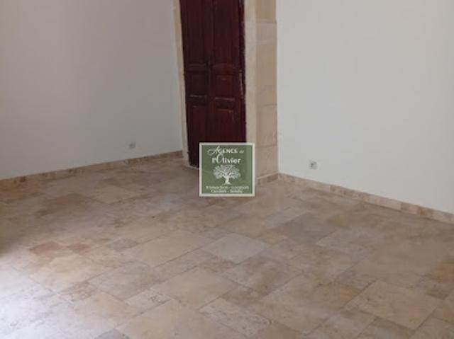 Location Maison 3 pièces 84 m2 Arles