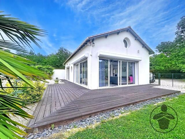 Location Maison 3 pièces 85 m2 à Sauvignac