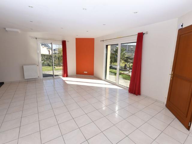 Location Maison 3 pièces 87m² ST MEEN LE GRAND 35290
