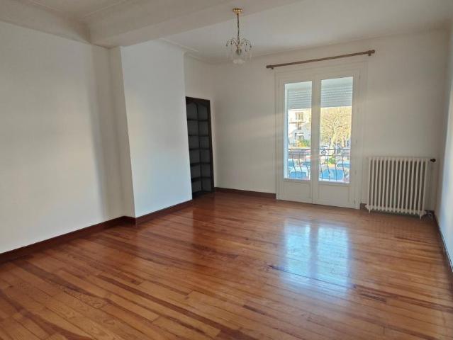 Location Maison 3 pièces 88m² AIRE SUR L ADOUR 40800