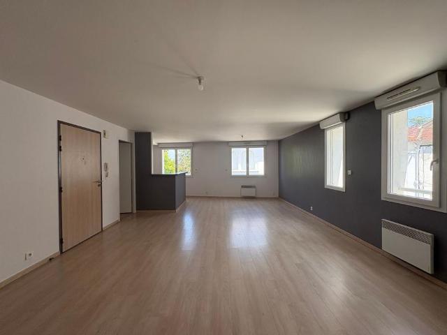 Location Maison 3 pièces 90m² POMAREZ 40360