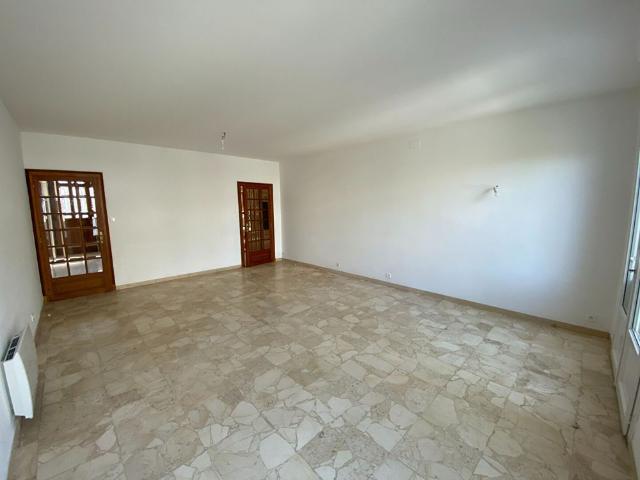 Location maison 3 pièces, 93.70m², Mas Saintes Puelles