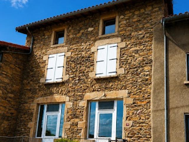 Location Maison 3 pièces 93 m2 Sainte Catherine