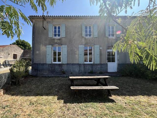 Location Maison 3 pièces 98.15 m2 Thezac