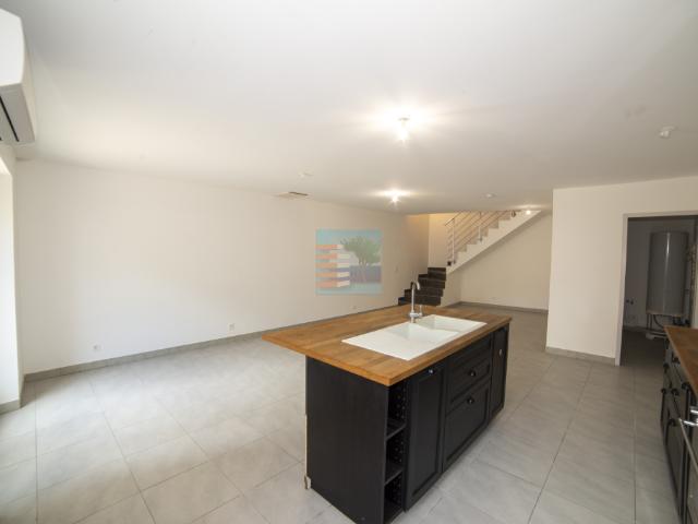 Location Maison 3 pièces 99m²