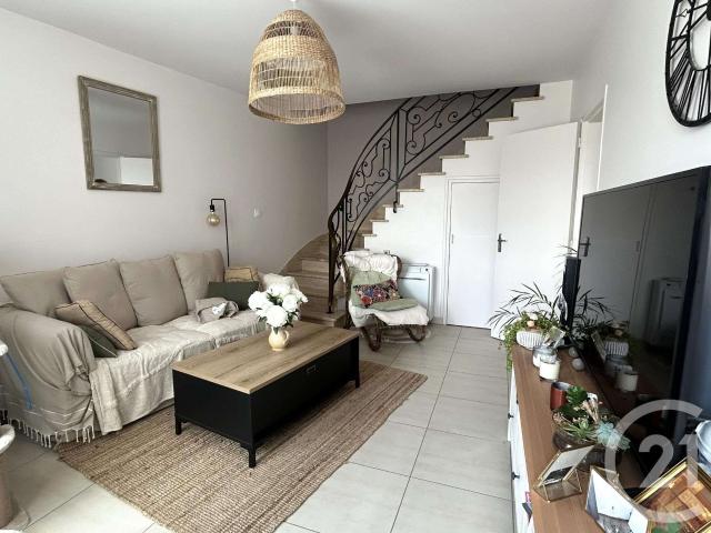 Location maison 3 pièces Ambon 56