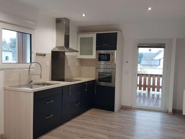 Location maison 3 pièces Laval 53