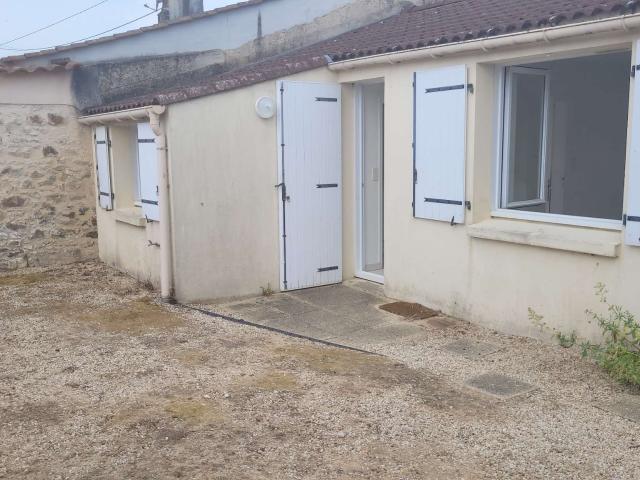 Location maison 3 pièces La Roche Sur Yon Le Bourg Sous La Roche 85