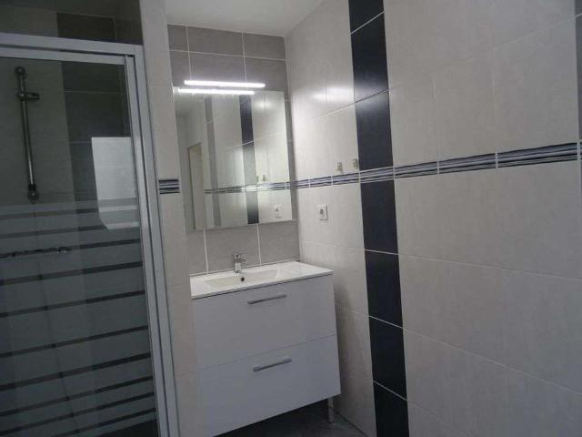 Location maison 3 pièces Saintes 17