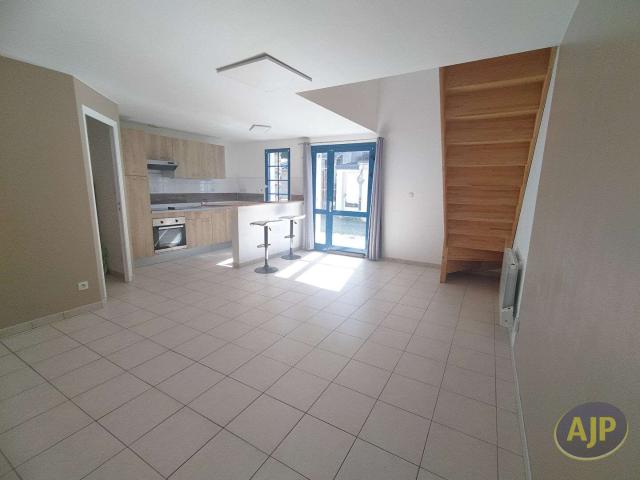 Location maison 3 pièces Vay 44