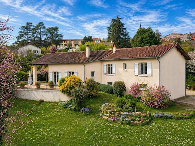 Location Maison 10 pièces 238.48 m2 Dardilly