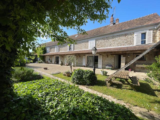 Location Maison 10 pièces 300 m2 Arbonne la Forêt