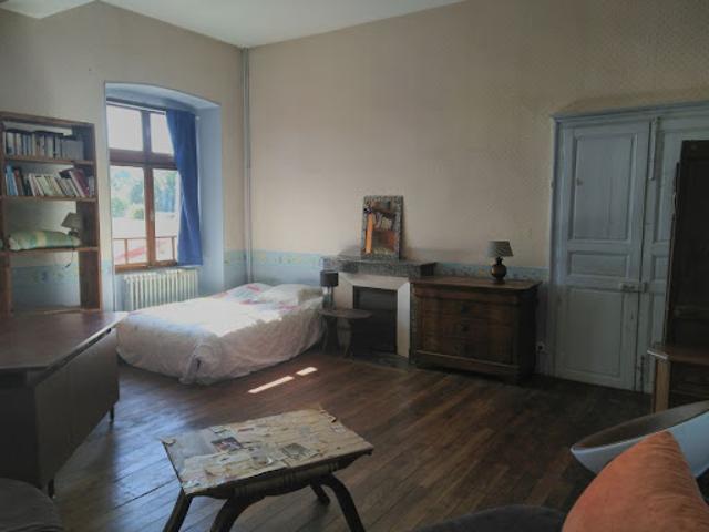 Location Maison 10 pièces 300 m2 Cusset