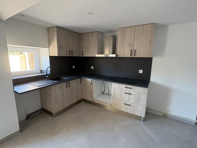 Location maison, 114.15 m² T 5 à Neufchef, 1 250 €